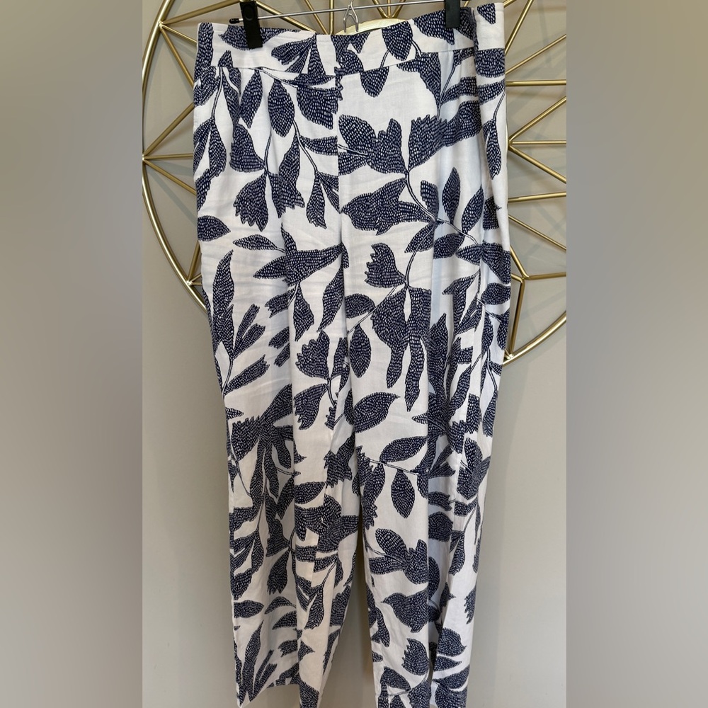 Chicos Pants Womens Size 2.5 Linen Blend Leaf Print White Blue
